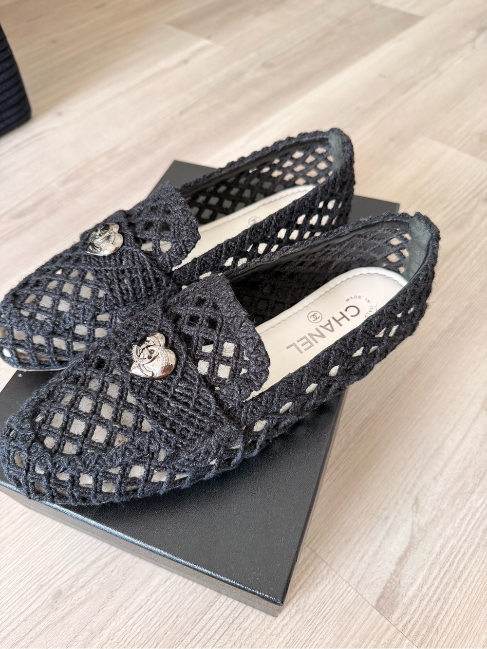 Black Loafers Box with Size 41 Label - Picture 3 of 4
